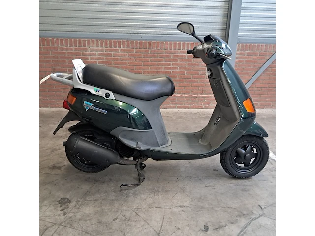 Motorscooter, piaggio, skr 125 - afbeelding 1 van  67