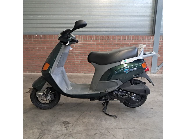 Motorscooter, piaggio, skr 125 - afbeelding 31 van  67