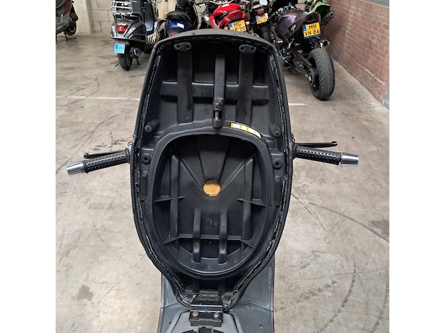 Motorscooter, piaggio, skr 125 - afbeelding 2 van  34