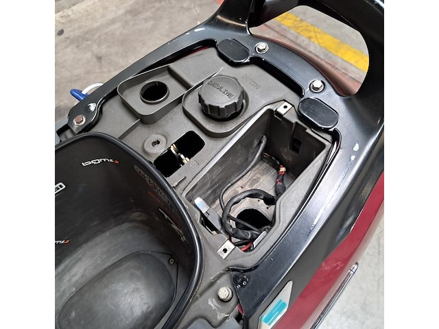 Motorscooter, piaggio, skr 125 - afbeelding 5 van  34
