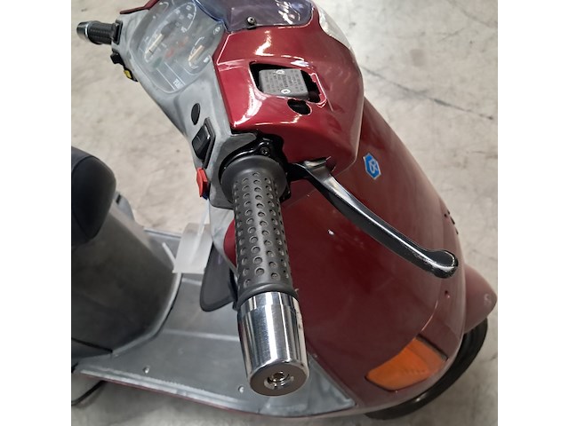 Motorscooter, piaggio, skr 125 - afbeelding 11 van  34