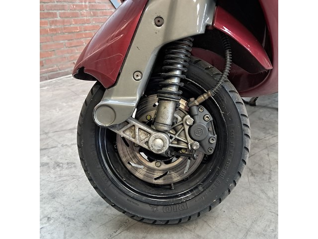 Motorscooter, piaggio, skr 125 - afbeelding 24 van  34