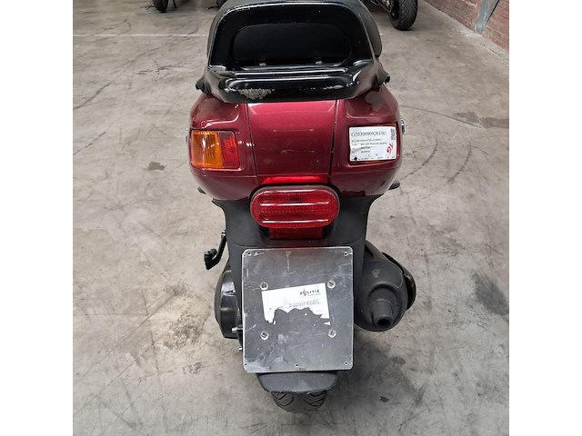 Motorscooter, piaggio, skr 125 - afbeelding 32 van  34