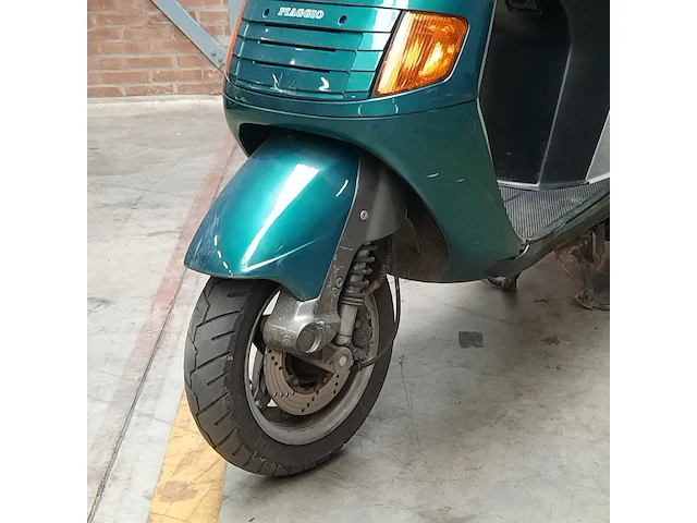 Motorscooter, piaggio, skr125, 1994 - afbeelding 16 van  22