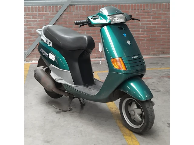 Motorscooter, piaggio, skr125, 1994 - afbeelding 21 van  22