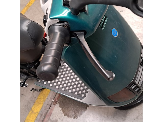 Motorscooter, piaggio, skr125, 2015 - afbeelding 10 van  34