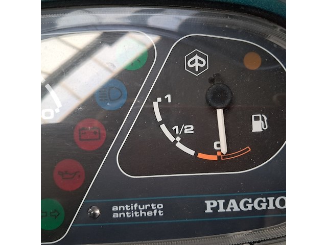 Motorscooter, piaggio, skr125, 2015 - afbeelding 17 van  34