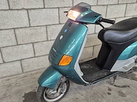 Motorscooter piaggio, skr125, bouwjaar 1994 - afbeelding 13 van  23