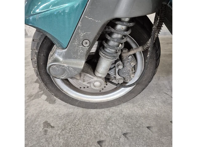 Motorscooter piaggio, skr125, bouwjaar 1994 - afbeelding 14 van  23
