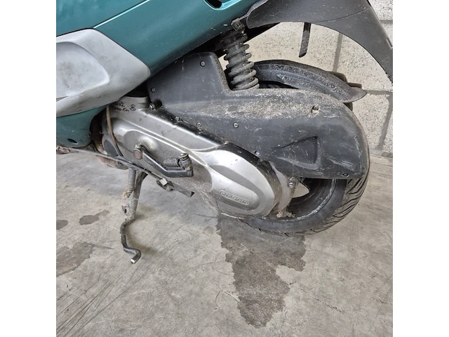 Motorscooter piaggio, skr125, bouwjaar 1994 - afbeelding 15 van  23