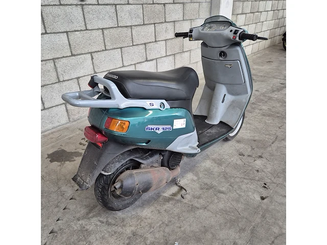 Motorscooter piaggio, skr125, bouwjaar 1994 - afbeelding 12 van  23