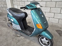 Motorscooter piaggio, skr125, bouwjaar 1994 - afbeelding 17 van  23