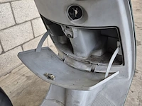 Motorscooter piaggio, skr125, bouwjaar 1995 - afbeelding 4 van  24