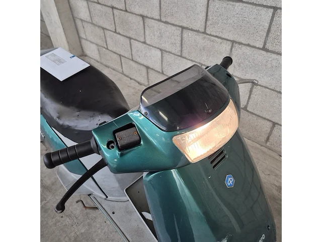 Motorscooter piaggio, skr125, bouwjaar 1995 - afbeelding 7 van  24