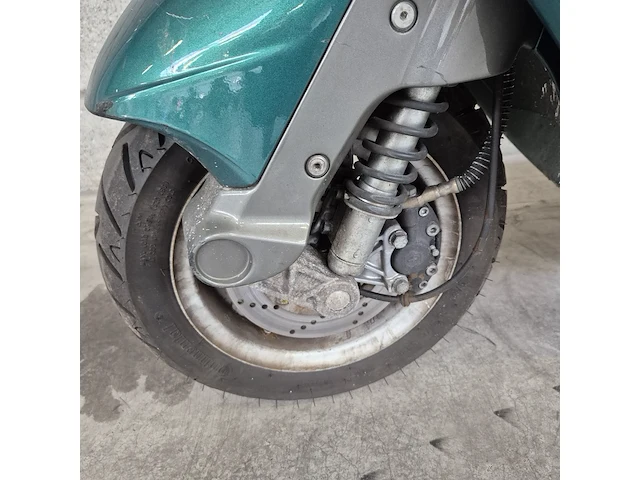 Motorscooter piaggio, skr125, bouwjaar 1995 - afbeelding 13 van  24