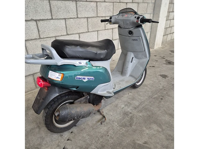 Motorscooter piaggio, skr125, bouwjaar 1995 - afbeelding 12 van  24
