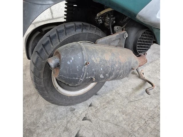 Motorscooter piaggio, skr125, bouwjaar 1995 - afbeelding 19 van  24