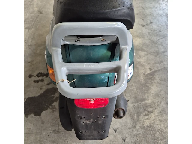 Motorscooter piaggio, skr125, bouwjaar 1995 - afbeelding 21 van  24