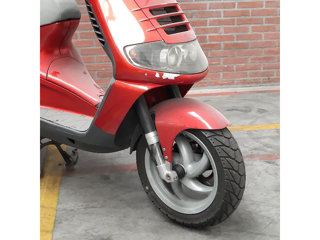 Motorscooter, piaggio, skr125 - afbeelding 2 van  27