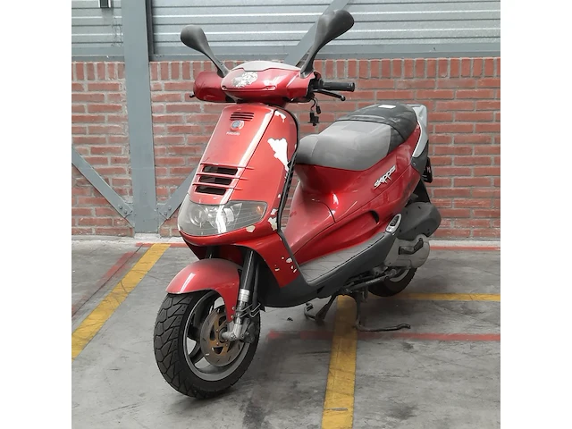Motorscooter, piaggio, skr125 - afbeelding 1 van  27