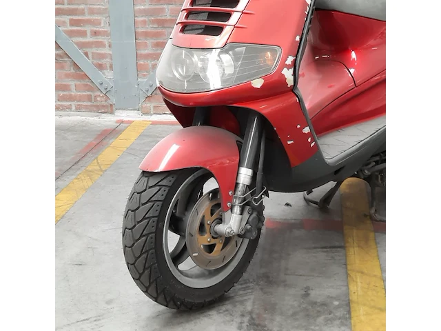 Motorscooter, piaggio, skr125 - afbeelding 21 van  27