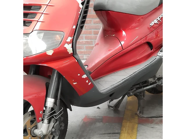 Motorscooter, piaggio, skr125 - afbeelding 22 van  27