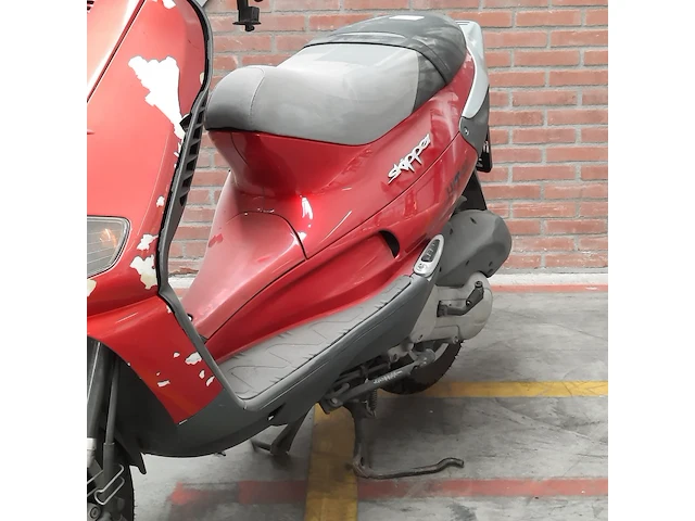 Motorscooter, piaggio, skr125 - afbeelding 23 van  27