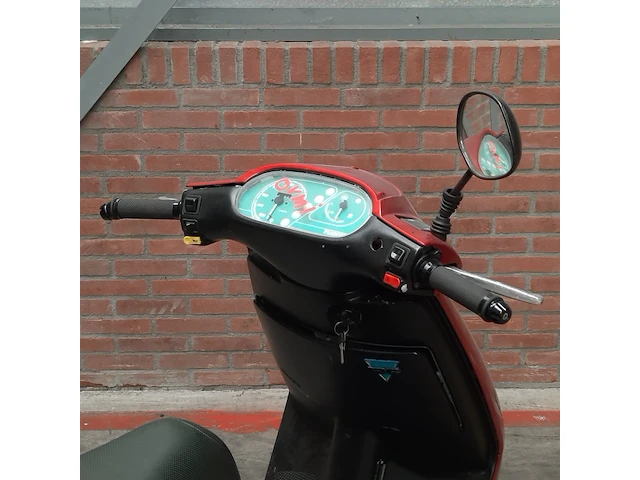 Motorscooter, piaggio, skr125 - afbeelding 9 van  27