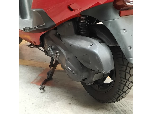 Motorscooter, piaggio, skr125 - afbeelding 19 van  27