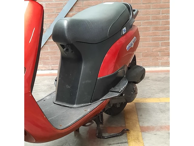 Motorscooter, piaggio, skr125 - afbeelding 24 van  27