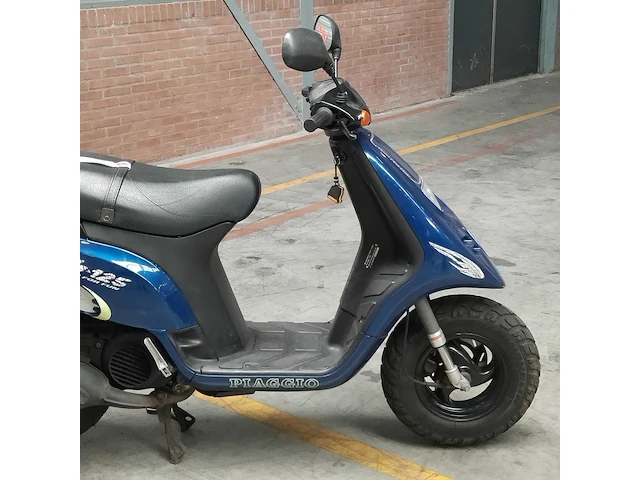 Motorscooter, piaggio, typhoon 125, 1996 - afbeelding 9 van  27