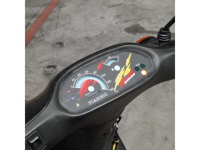 Motorscooter, piaggio, typhoon 125, 1996 - afbeelding 18 van  27