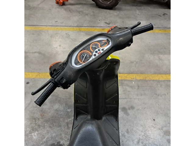 Motorscooter, piaggio, typhoon 125, 2002 - afbeelding 49 van  50