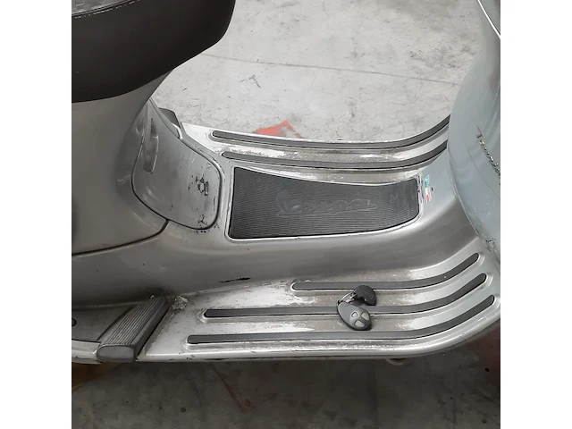 Motorscooter, piaggio, vespa lx125, 2014 - afbeelding 26 van  33