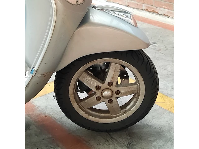 Motorscooter, piaggio, vespa lx125, 2014 - afbeelding 27 van  33