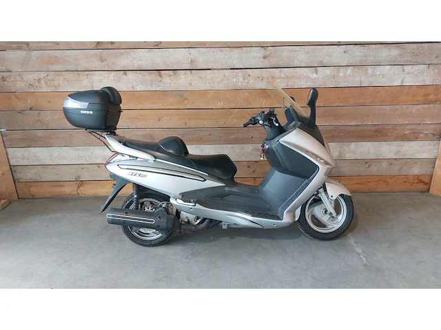Motorscooter, sym, gts250, grijs / chroom, 2007 - afbeelding 1 van  27