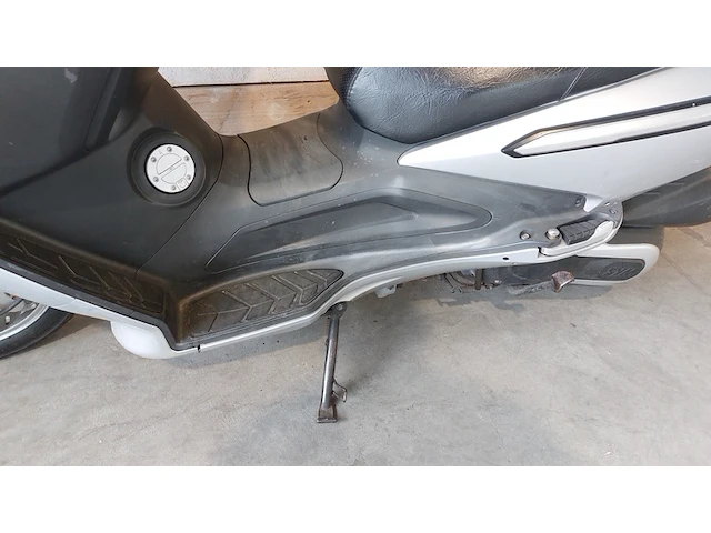 Motorscooter, sym, gts250, grijs / chroom, 2007 - afbeelding 13 van  27
