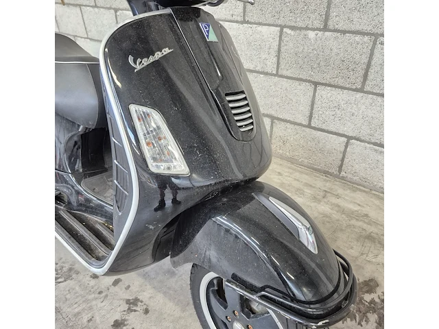 Motorscooter vespa piaggio, gts 300 i.e., bouwjaar 2013 - afbeelding 2 van  23