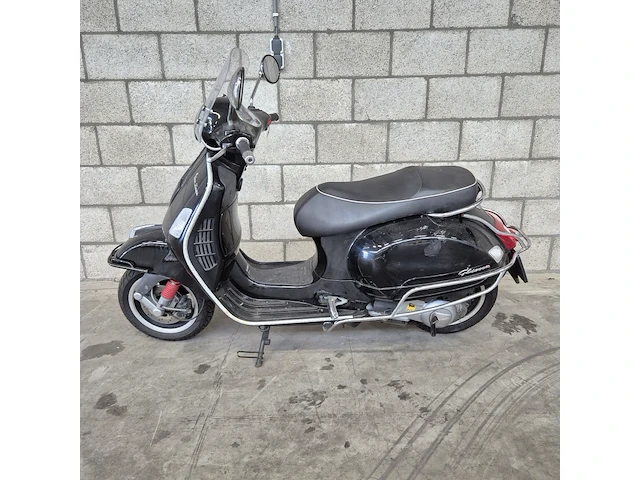 Motorscooter vespa piaggio, gts 300 i.e., bouwjaar 2013 - afbeelding 9 van  23