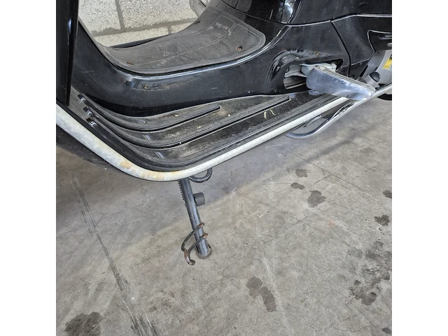 Motorscooter vespa piaggio, gts 300 i.e., bouwjaar 2013 - afbeelding 11 van  23