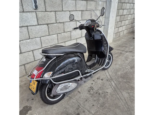 Motorscooter vespa piaggio, gts 300 i.e., bouwjaar 2013 - afbeelding 12 van  23