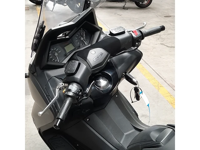 Motorscooter, yamaha, scooter 530 tmax abs, 2015 - afbeelding 9 van  25