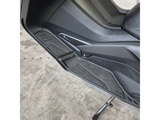 Motorscooter yamaha, scooter 530 tmax abs, bouwjaar 2015 - afbeelding 20 van  30