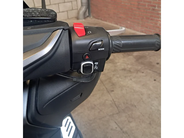 Motorscooter, yamaha, tmax 560, 2020 - afbeelding 4 van  37