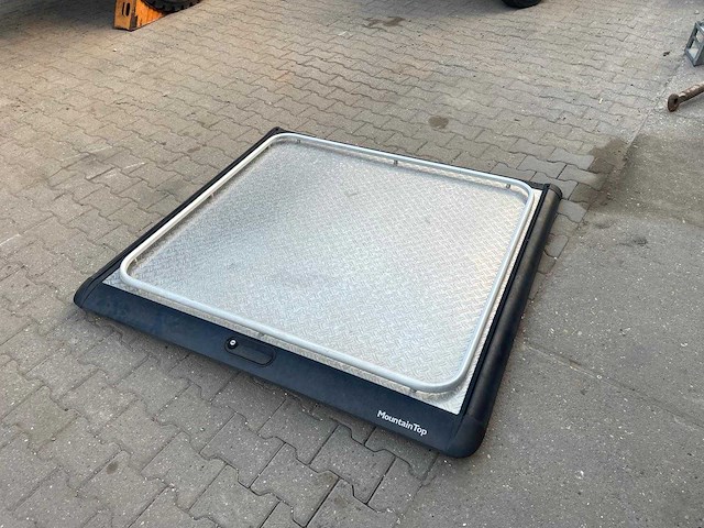 Mountain top - hi-lux - overig - afbeelding 1 van  4