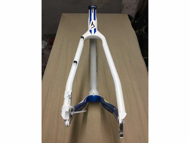 Mountainbike beone carbon frame - afbeelding 5 van  9