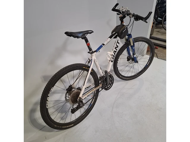 Mountainbike giant - afbeelding 12 van  19