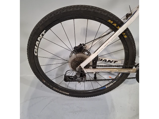 Mountainbike giant - afbeelding 14 van  19