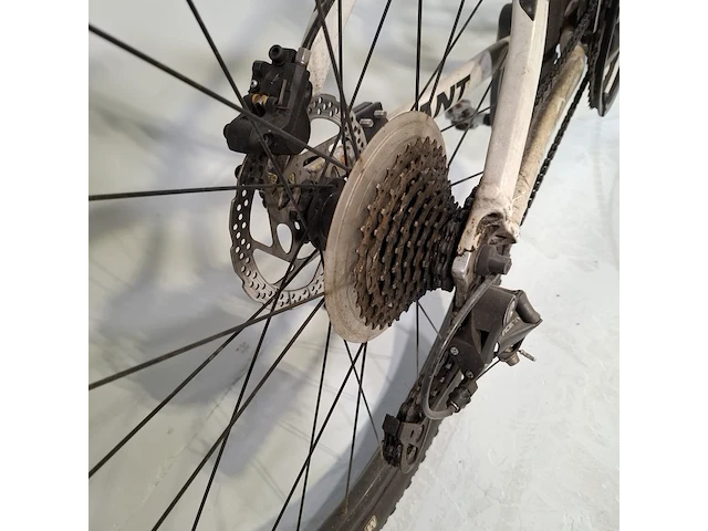 Mountainbike giant - afbeelding 15 van  19
