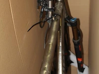 Mountainbike. nog af te bouwen. incompleet - afbeelding 4 van  5